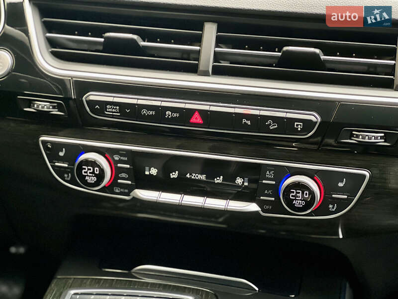 Внедорожник / Кроссовер Audi Q7 2016 в Ровно