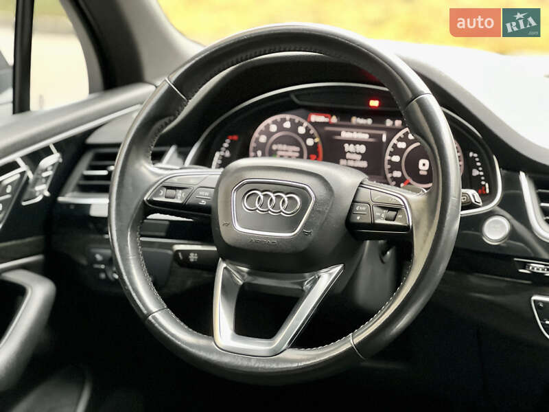 Внедорожник / Кроссовер Audi Q7 2016 в Ровно