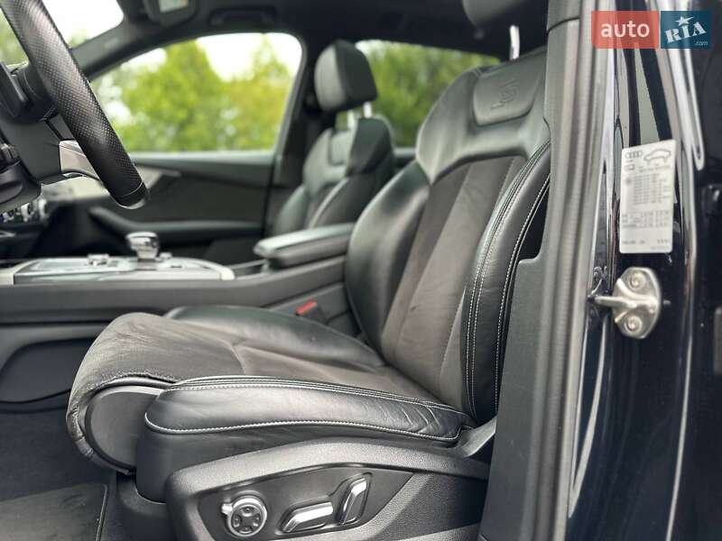 Внедорожник / Кроссовер Audi Q7 2017 в Ровно