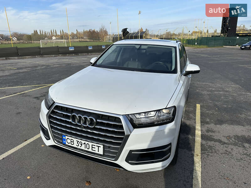Позашляховик / Кросовер Audi Q7 2019 в Чернігові