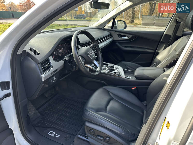 Позашляховик / Кросовер Audi Q7 2019 в Чернігові