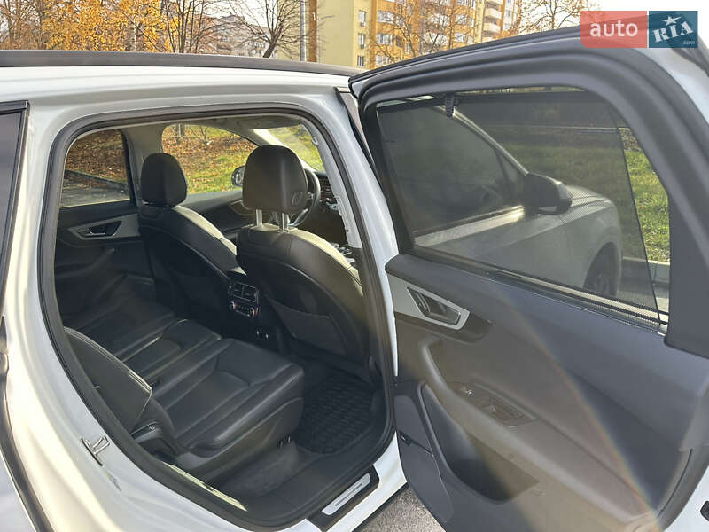 Позашляховик / Кросовер Audi Q7 2019 в Чернігові