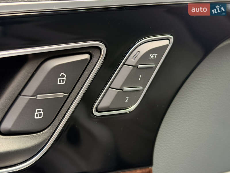 Внедорожник / Кроссовер Audi Q7 2018 в Киеве