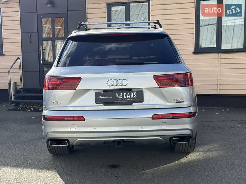 Внедорожник / Кроссовер Audi Q7 2018 в Киеве