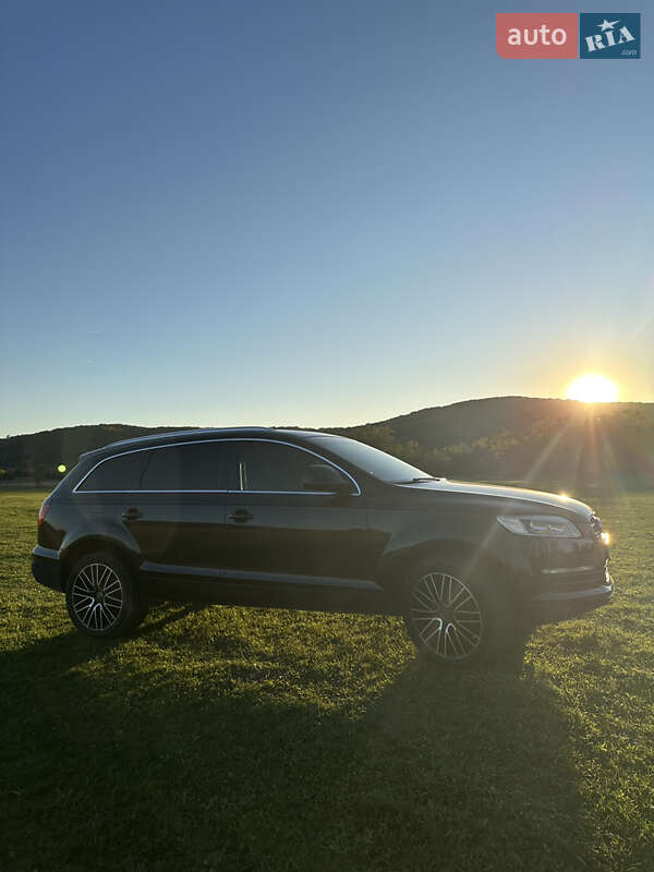 Внедорожник / Кроссовер Audi Q7 2008 в Ужгороде