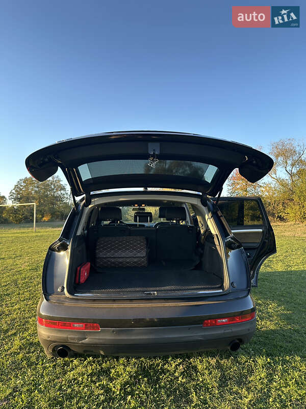 Внедорожник / Кроссовер Audi Q7 2008 в Ужгороде