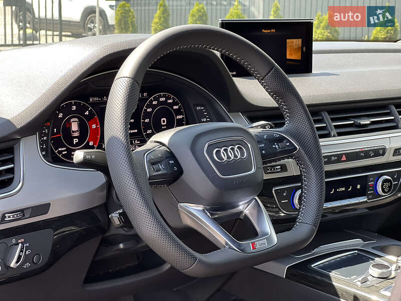 Позашляховик / Кросовер Audi Q7 2017 в Ужгороді