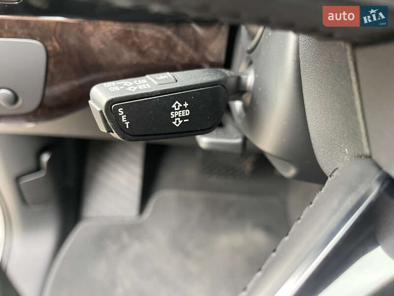 Внедорожник / Кроссовер Audi Q7 2015 в Киеве