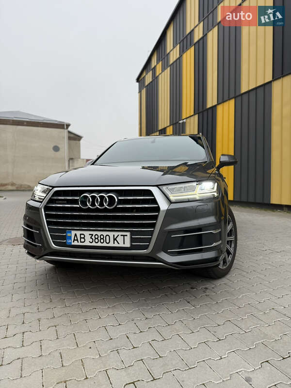Внедорожник / Кроссовер Audi Q7 2016 в Баре