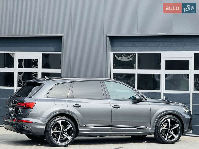 Внедорожник / Кроссовер Audi Q7 2020 в Мукачево