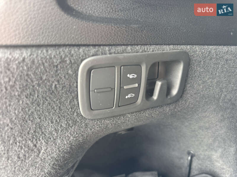 Внедорожник / Кроссовер Audi Q7 2020 в Мукачево