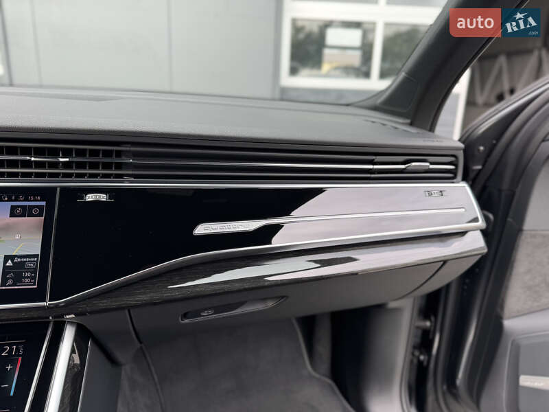 Внедорожник / Кроссовер Audi Q7 2020 в Мукачево