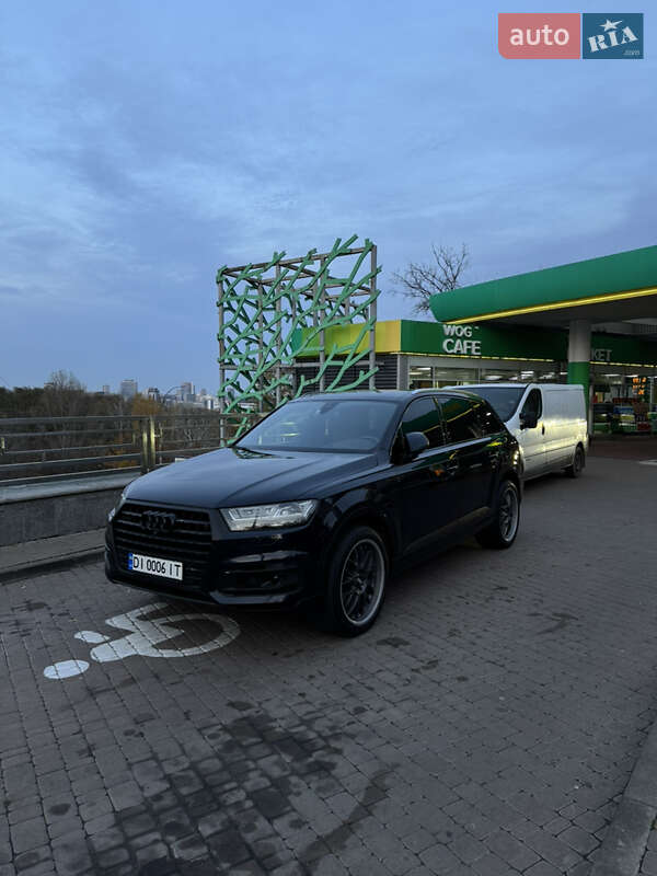 Позашляховик / Кросовер Audi Q7 2016 в Києві фото 14 Позашляховик / Кросовер Audi Q7 2016 в Києві