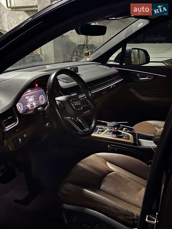 Позашляховик / Кросовер Audi Q7 2016 в Києві фото 35 Позашляховик / Кросовер Audi Q7 2016 в Києві