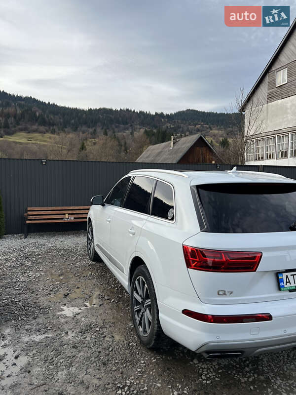 Внедорожник / Кроссовер Audi Q7 2017 в Рахове