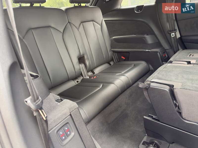 Позашляховик / Кросовер Audi Q7 2020 в Одесі