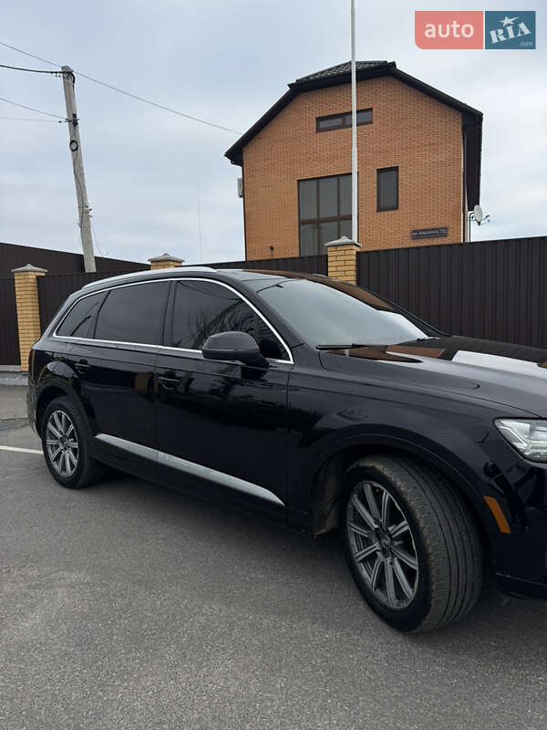 Позашляховик / Кросовер Audi Q7 2018 в Вінниці