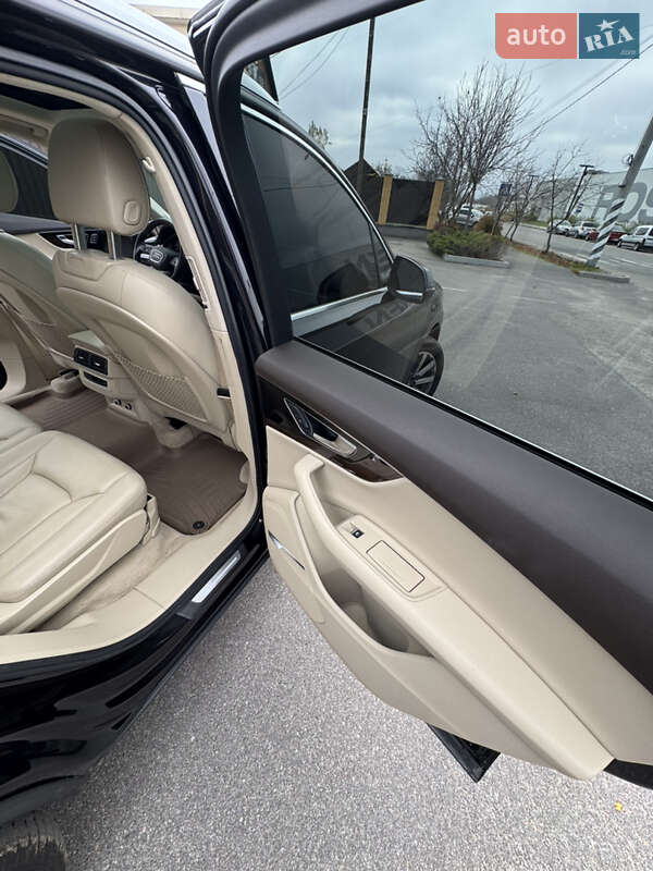 Позашляховик / Кросовер Audi Q7 2018 в Вінниці