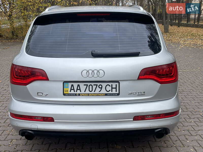 Позашляховик / Кросовер Audi Q7 2009 в Миргороді
