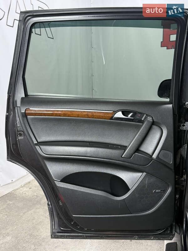 Позашляховик / Кросовер Audi Q7 2008 в Одесі фото 36 Позашляховик / Кросовер Audi Q7 2008 в Одесі