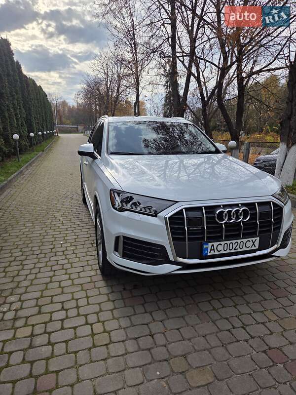 Позашляховик / Кросовер Audi Q7 2021 в Луцьку