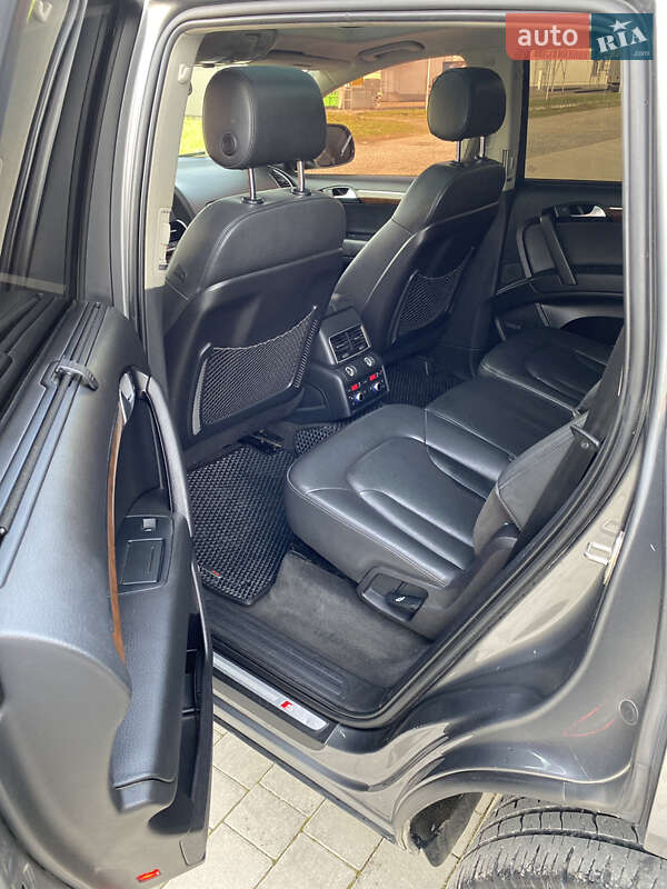 Позашляховик / Кросовер Audi Q7 2011 в Виноградові