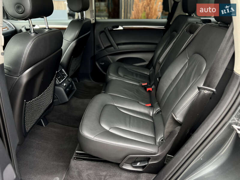 Позашляховик / Кросовер Audi Q7 2013 в Одесі