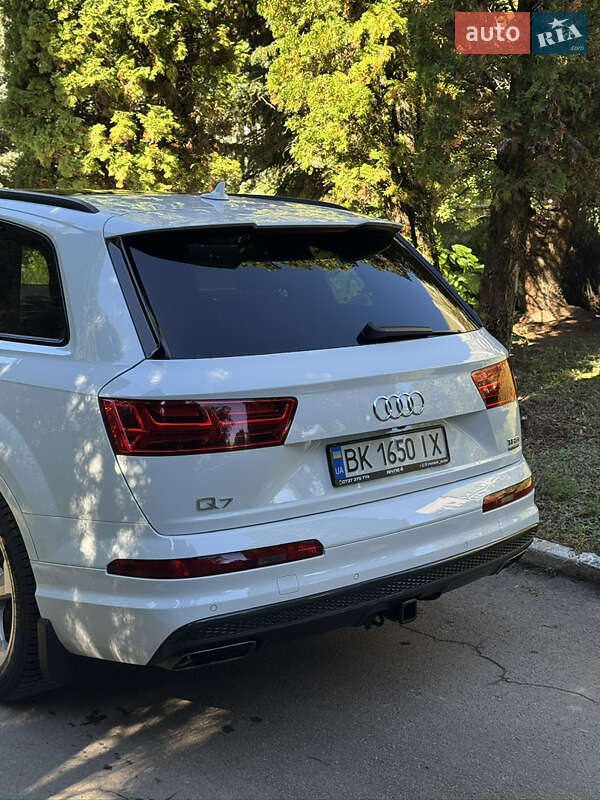Внедорожник / Кроссовер Audi Q7 2017 в Ровно фото 5 Внедорожник / Кроссовер Audi Q7 2017 в Ровно