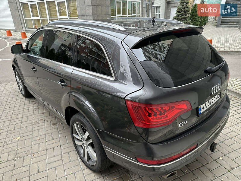 Внедорожник / Кроссовер Audi Q7 2015 в Киеве