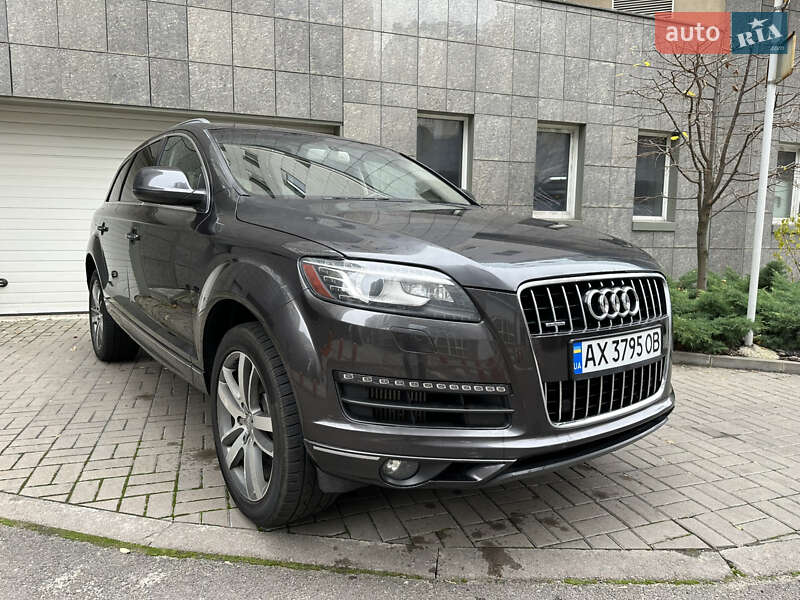 Внедорожник / Кроссовер Audi Q7 2015 в Киеве