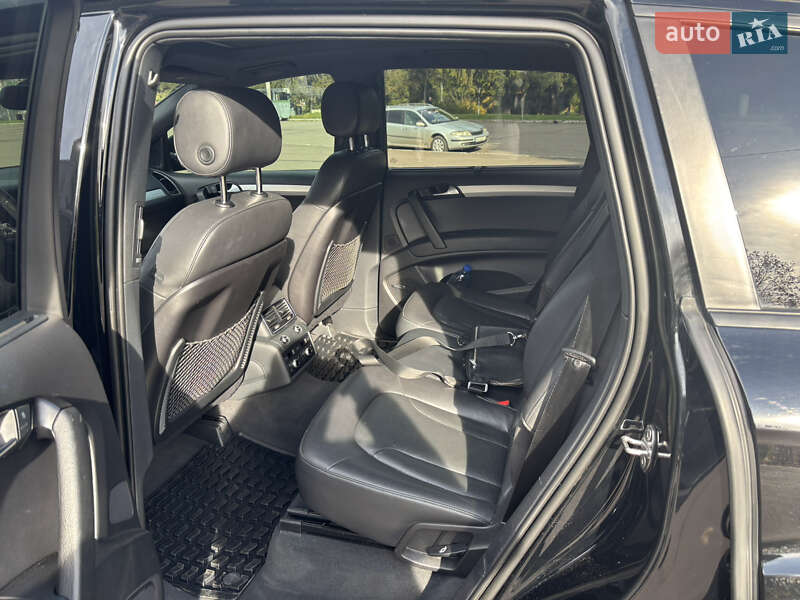 Позашляховик / Кросовер Audi Q7 2013 в Києві