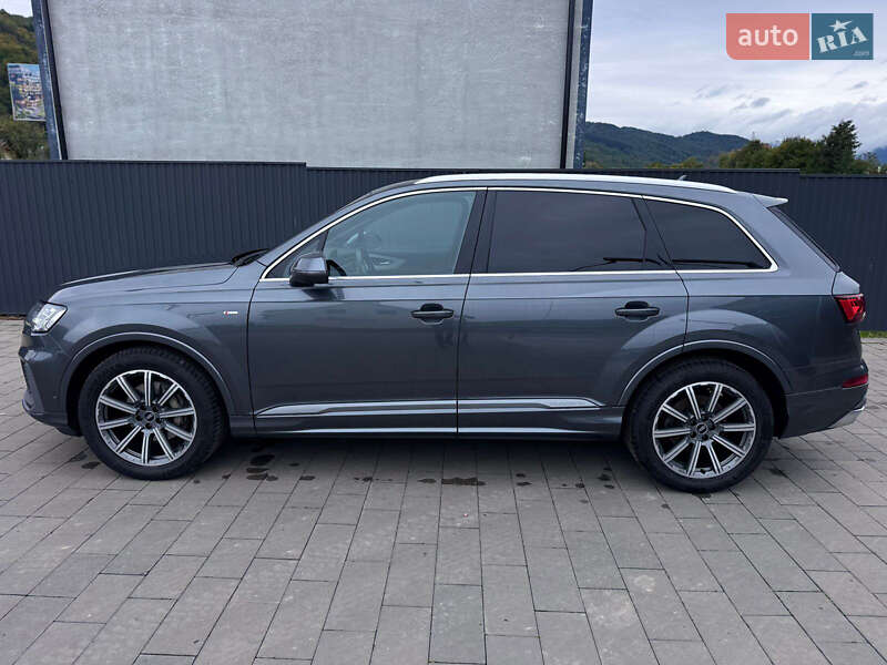 Позашляховик / Кросовер Audi Q7 2022 в Тячеві