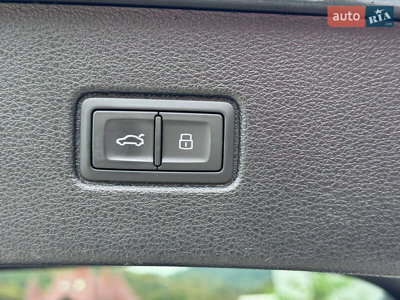 Позашляховик / Кросовер Audi Q7 2022 в Тячеві