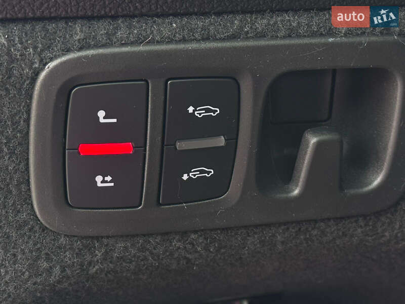 Позашляховик / Кросовер Audi Q7 2022 в Тячеві