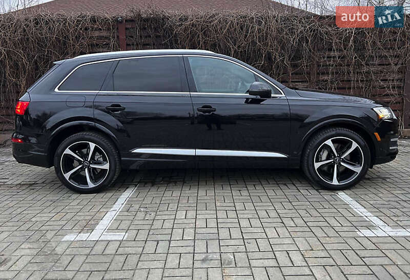 Позашляховик / Кросовер Audi Q7 2018 в Києві фото 35 Позашляховик / Кросовер Audi Q7 2018 в Києві