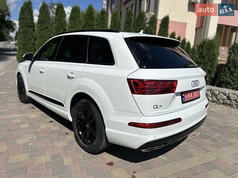 Позашляховик / Кросовер Audi Q7 2018 в Тернополі