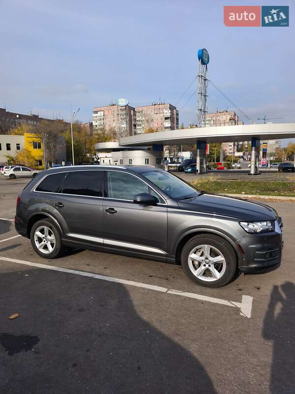 Внедорожник / Кроссовер Audi Q7 2018 в Днепре