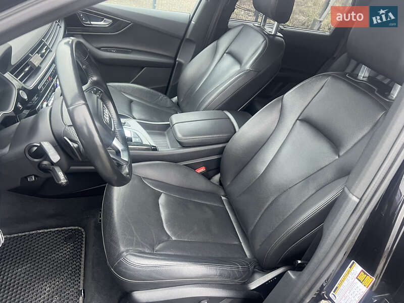 Внедорожник / Кроссовер Audi Q7 2016 в Киеве