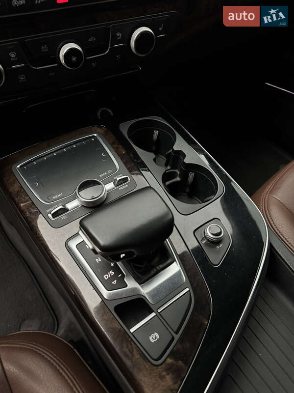 Внедорожник / Кроссовер Audi Q7 2017 в Львове