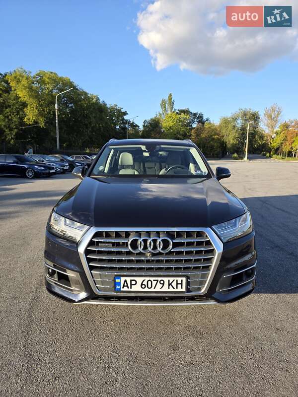 Внедорожник / Кроссовер Audi Q7 2017 в Запорожье