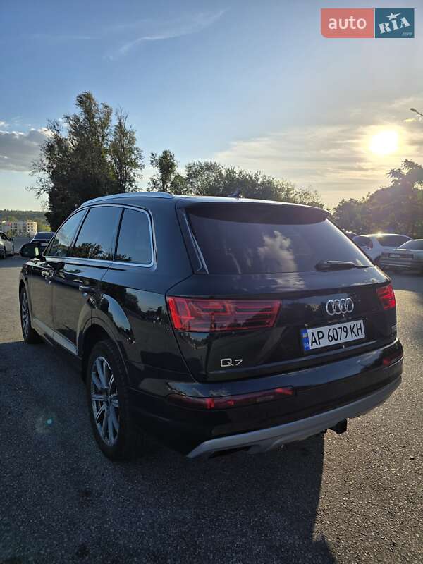 Внедорожник / Кроссовер Audi Q7 2017 в Запорожье