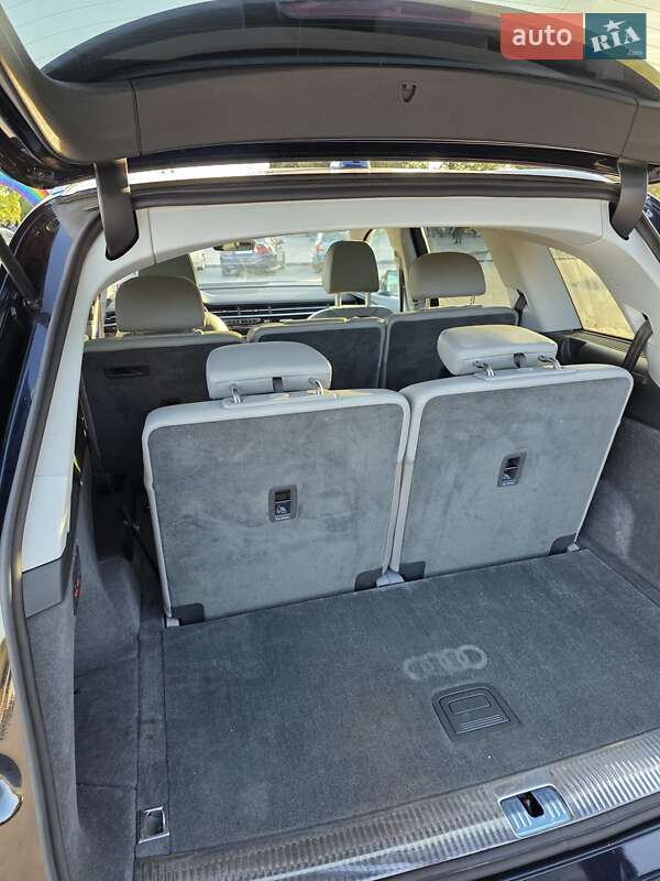 Внедорожник / Кроссовер Audi Q7 2017 в Запорожье