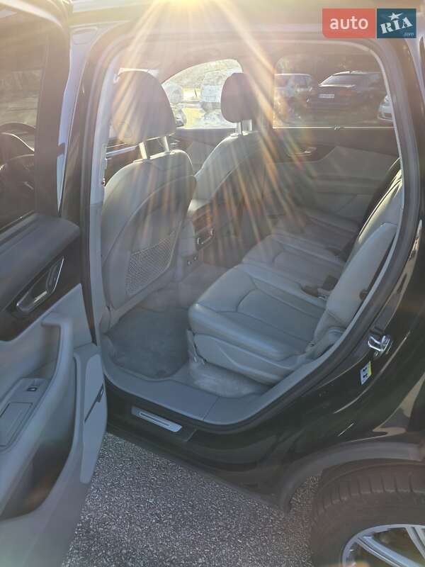 Внедорожник / Кроссовер Audi Q7 2017 в Запорожье