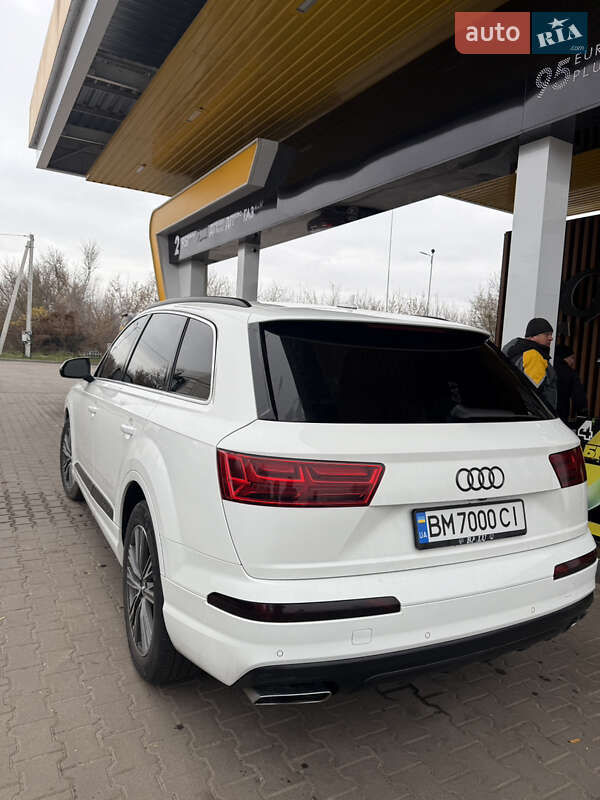 Позашляховик / Кросовер Audi Q7 2017 в Полтаві