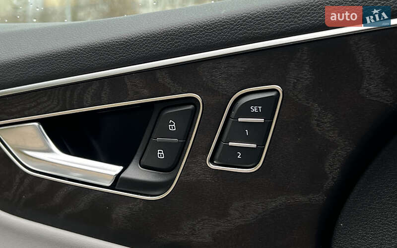 Внедорожник / Кроссовер Audi Q7 2022 в Львове