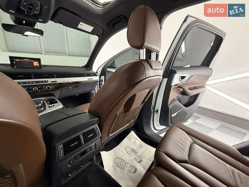 Внедорожник / Кроссовер Audi Q7 2018 в Трускавце