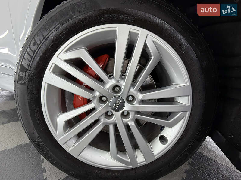 Внедорожник / Кроссовер Audi Q7 2018 в Трускавце