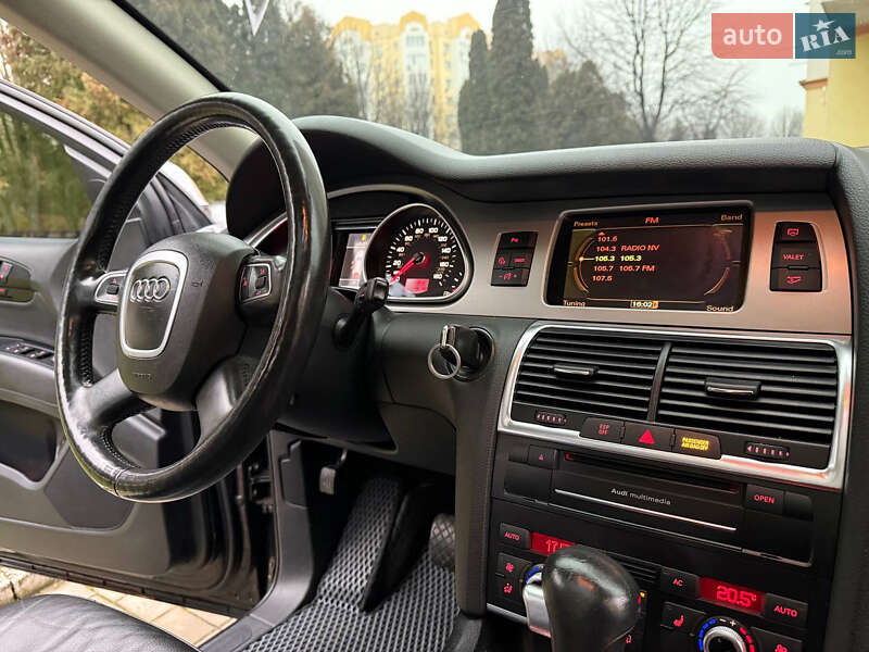 Позашляховик / Кросовер Audi Q7 2010 в Кам'янець-Подільському
