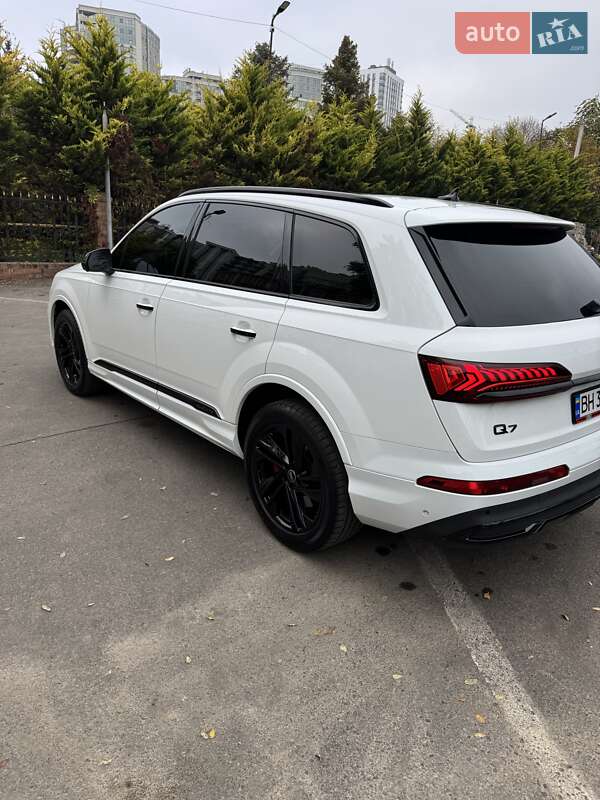 Позашляховик / Кросовер Audi Q7 2020 в Одесі