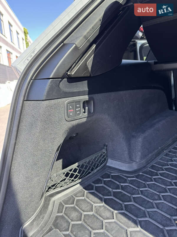 Внедорожник / Кроссовер Audi Q7 2017 в Черкассах